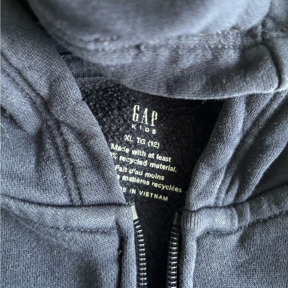GAP kids zip up hoodie - Picture 2 of 3